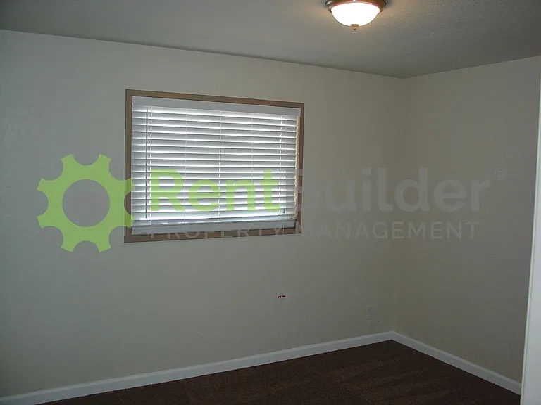 9801 Snow Heights Blvd NE — Photo 5