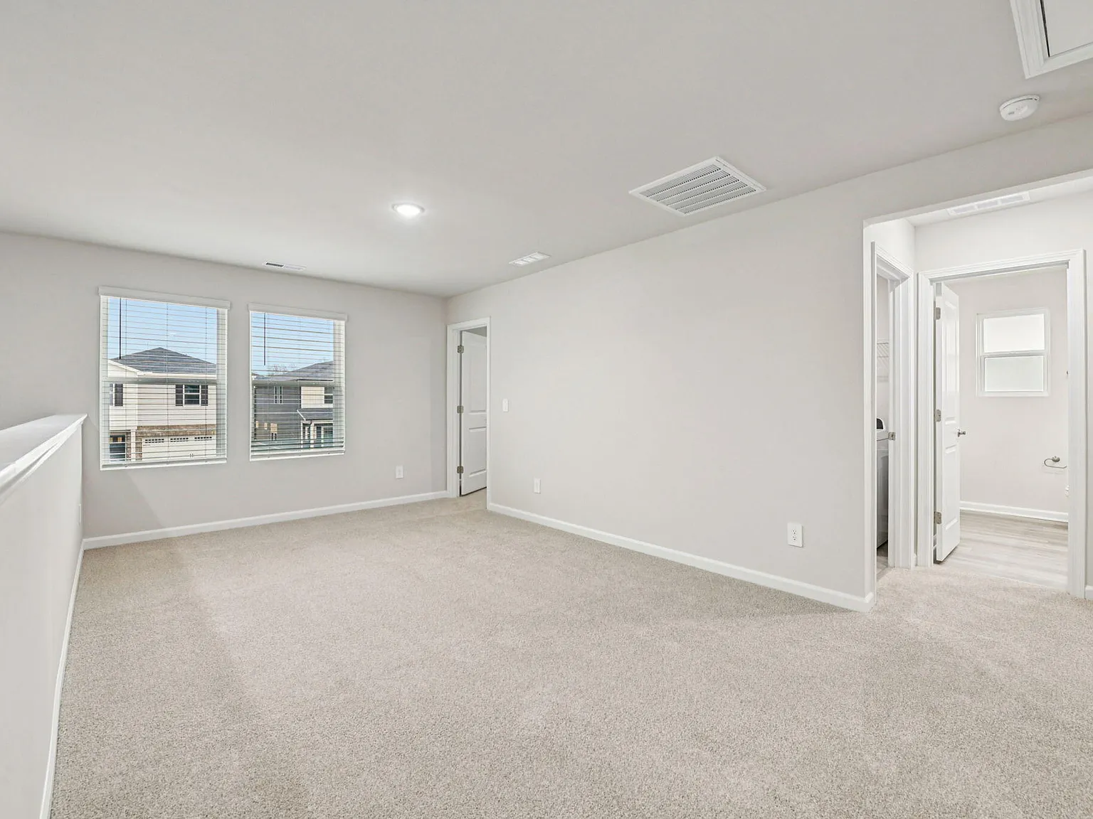 928 Grand Mesa Drive — Photo 2