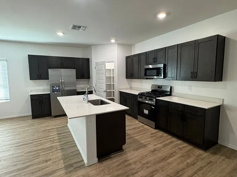 10004 N Guayacan Trl — Photo 1