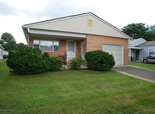 66 Virgin Islands Dr, Toms River, NJ 08757