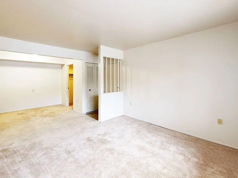 Trappers Cove Apartments — Photo 51