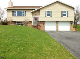118 Quartz Dr, Bellefonte, PA
