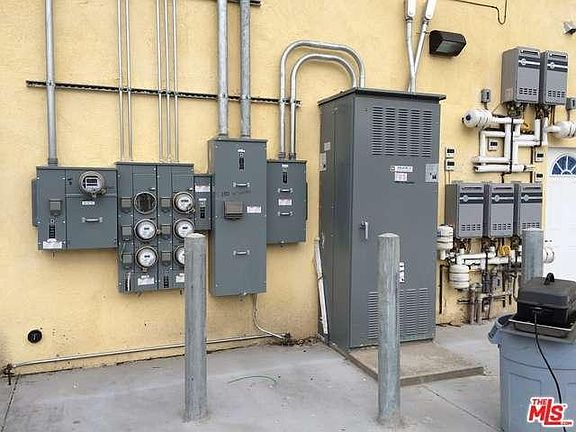3rd image of 2322 W Slauson Ave