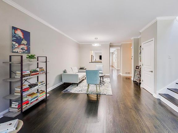 2nd image of 2634 Violet St