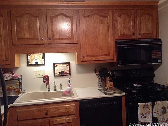 4th image of 85 Pendelton Dr
