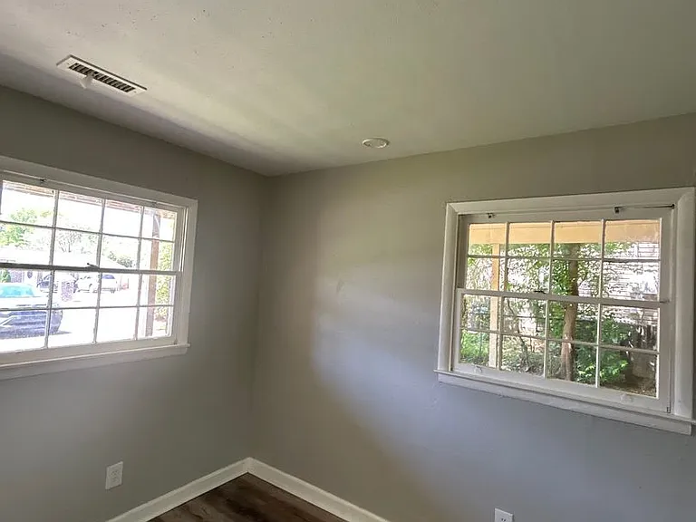2207 Norwood Dr NW — Photo 4