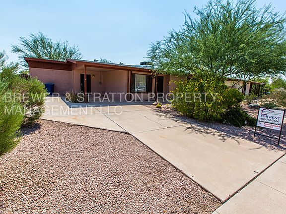 3rd image of 429 W Hermosa Dr