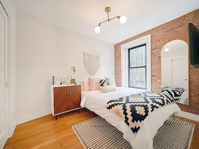 10 Morton St #2D — Photo 3