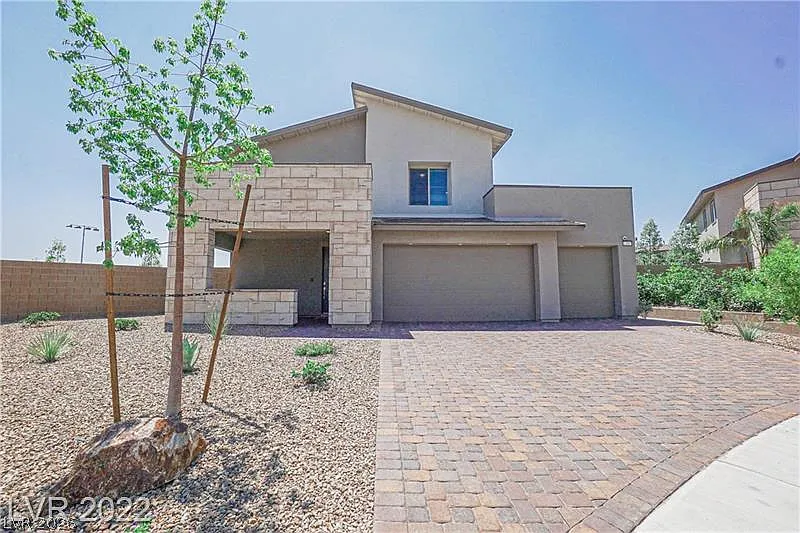 4 bed, 3.5 bath, 3191 sqft, $4,900 — Photo 1