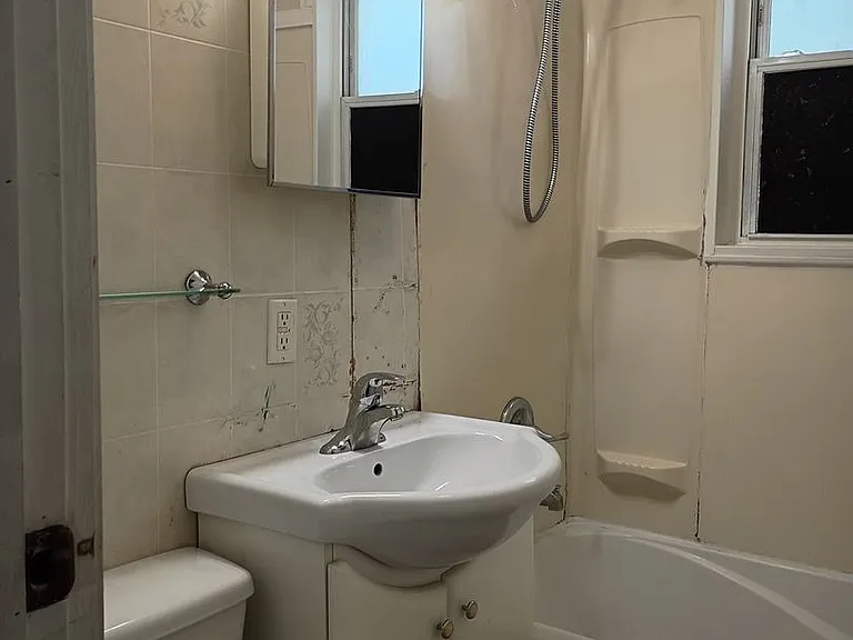 2815 & 2815 1/2 S Pershing Dr (Wynn Funds LLC) — Photo 23
