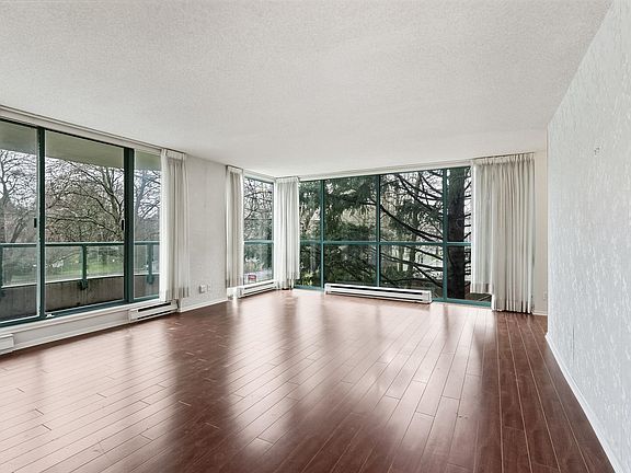 2nd image of 8811 Lansdowne Rd #305