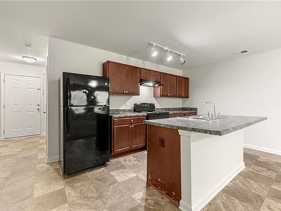 3rd image of 2383 Hackamore Dr