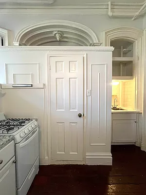 Rented by Compass | media 7