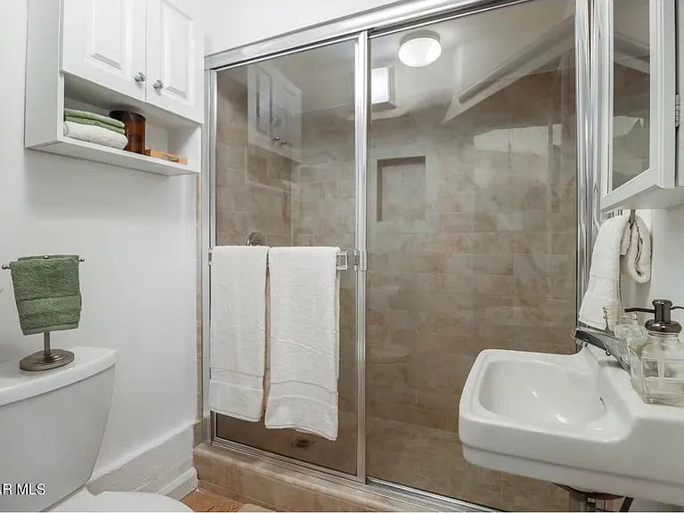 1637 Malcolm Ave #1637 — Photo 10