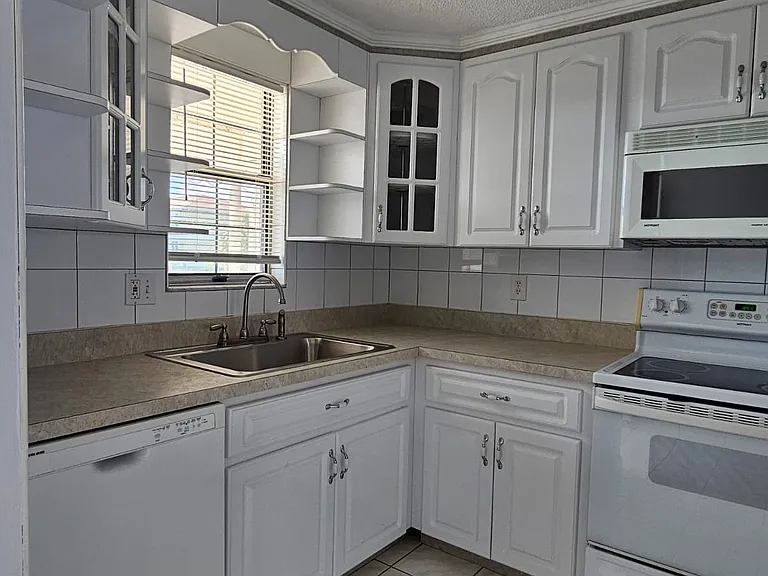 6340 Providence Cir #205 — Photo 14