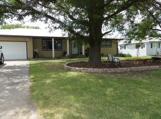 625 N 7th St, Wakeeney, KS 67672