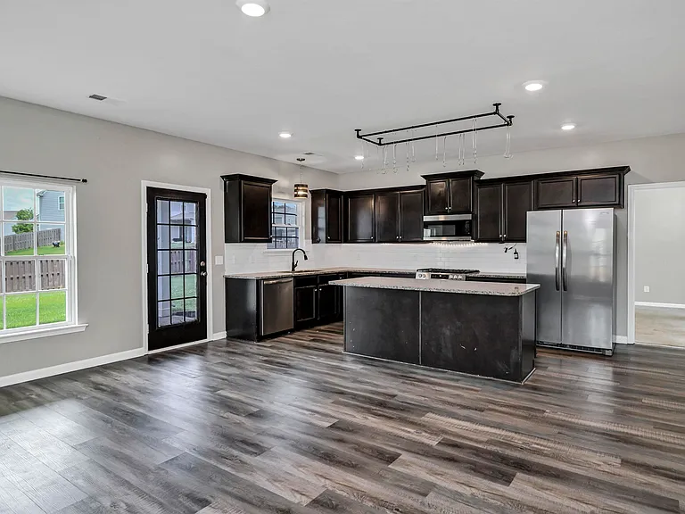 414 Tulip Way — Photo 13