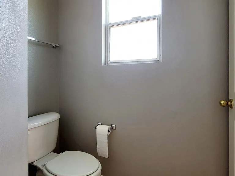 6252 Huntington Ridge Ave — Photo 16