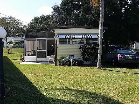 2nd image of 8320 Riverside Dr #65