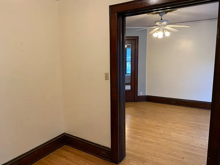 1838 N Oakland Ave — Photo 9