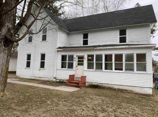 144 N Bellevue St, Clintonville, WI 54929