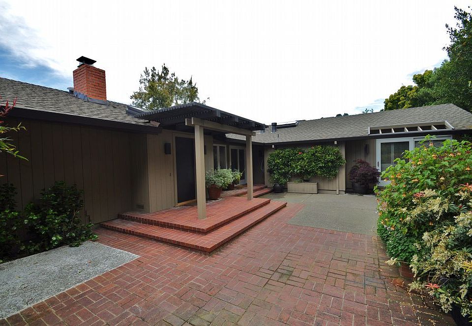 1st image of 647 Hilary Dr