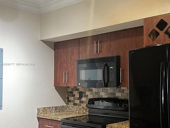 4th image of 231 SW 116th Ave #19105
