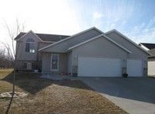 2526 Ocarina Dr, Sauk Rapids, MN 56379