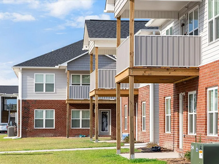 Legacy Park Apartments — Photo 20