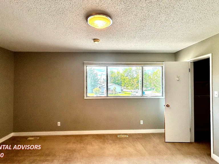 10819 43rd Ave NW #UPPER — Photo 17