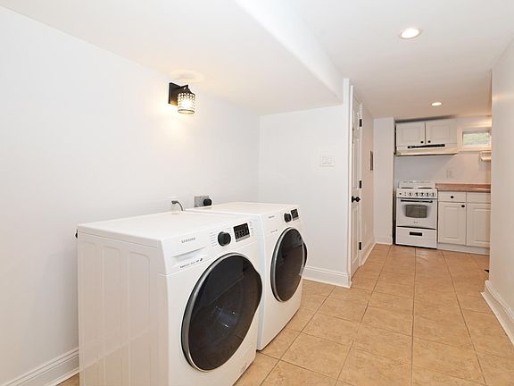 4th image of 1101 Lydia Dr