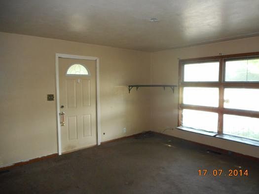 3rd image of 3723 Raible Ave