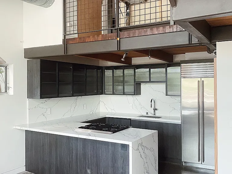 208 S Venice Blvd #B — Photo 17