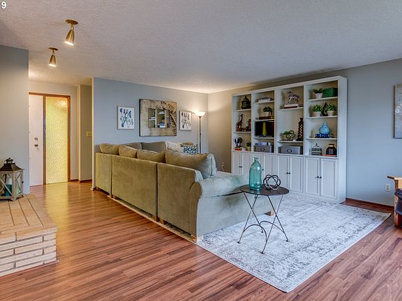 3rd image of 14765 SE Topaz Ave