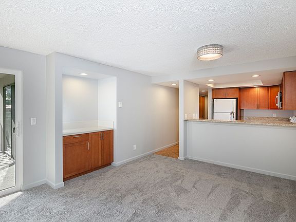 4th image of 3628 24th Pl W APT 201