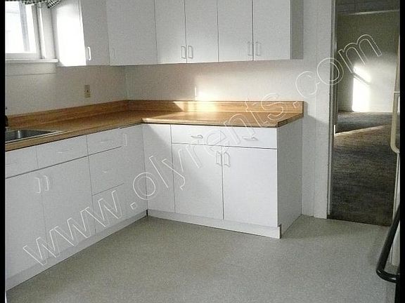 4th image of 335 Sussex Ave E