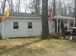 214 Lost Lake Dr, Groton, MA 01450