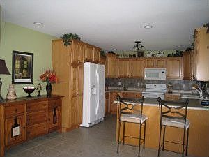 2nd image of 2005 Longstreet Dr