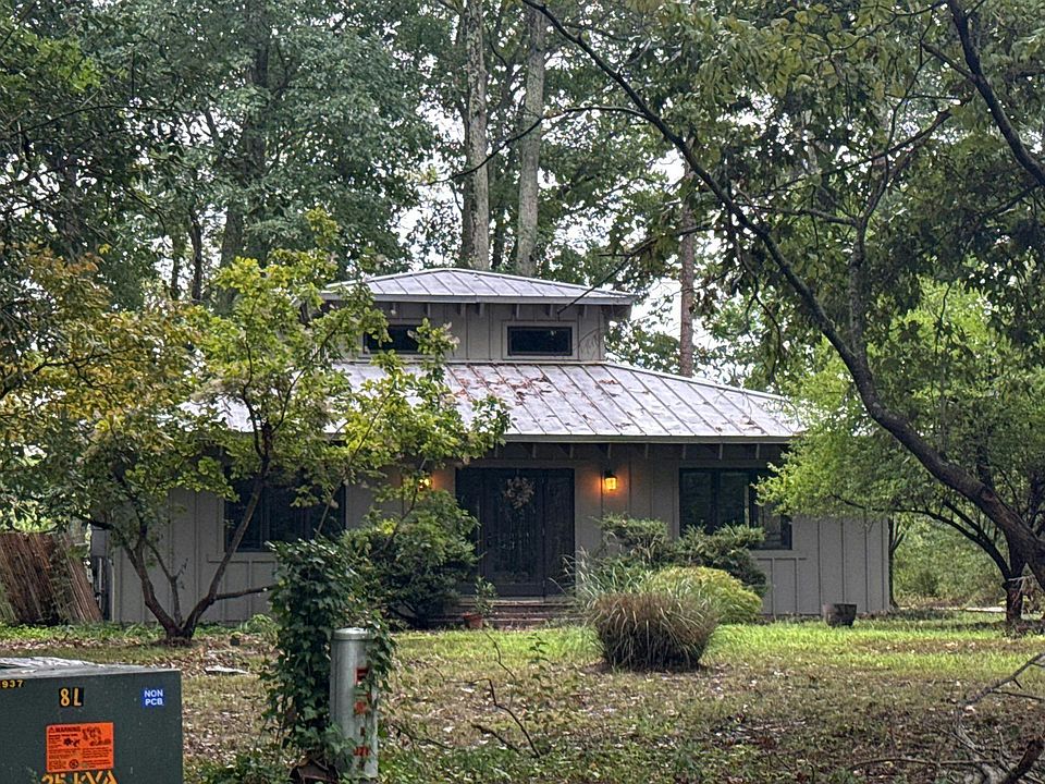 1st image of 2062 Peckatone Rd