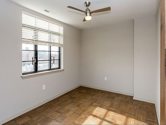 5th image of 1040 N Delaware St #3e632af0e
