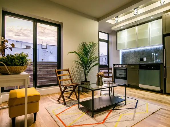 185 Leonard Street image 1 of 29