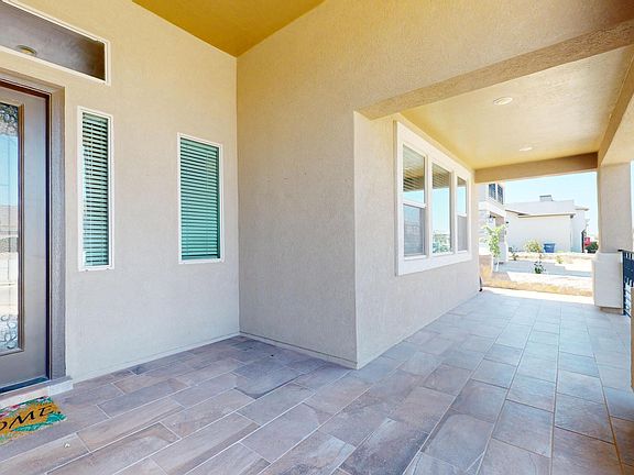 2nd image of 2872 Sammy Cervantes St