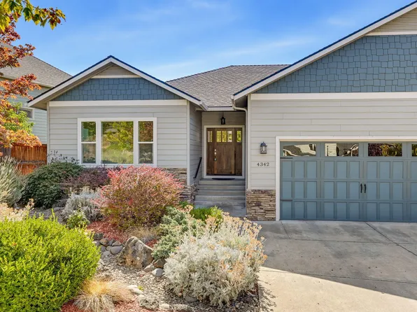 4342 Vista Pointe Dr, Medford, OR 97504