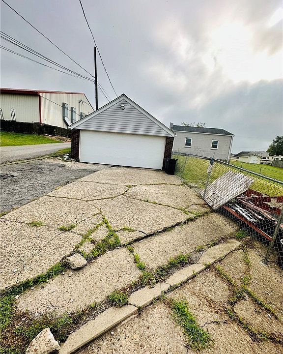 111 S 12th St, Weirton, WV 26062 MLS 4478363 Zillow