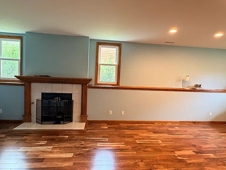 W176N8625 Sunset Ridge Dr — Photo 22