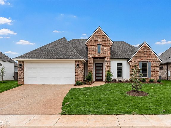 4th image of 449 Stacey Ln