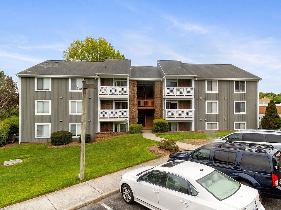 1st image of 807 Cascade Ct #807
