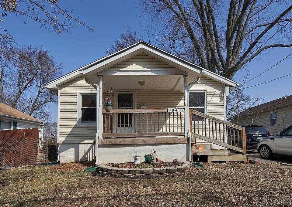 1st image of 9409 Muriel Ave
