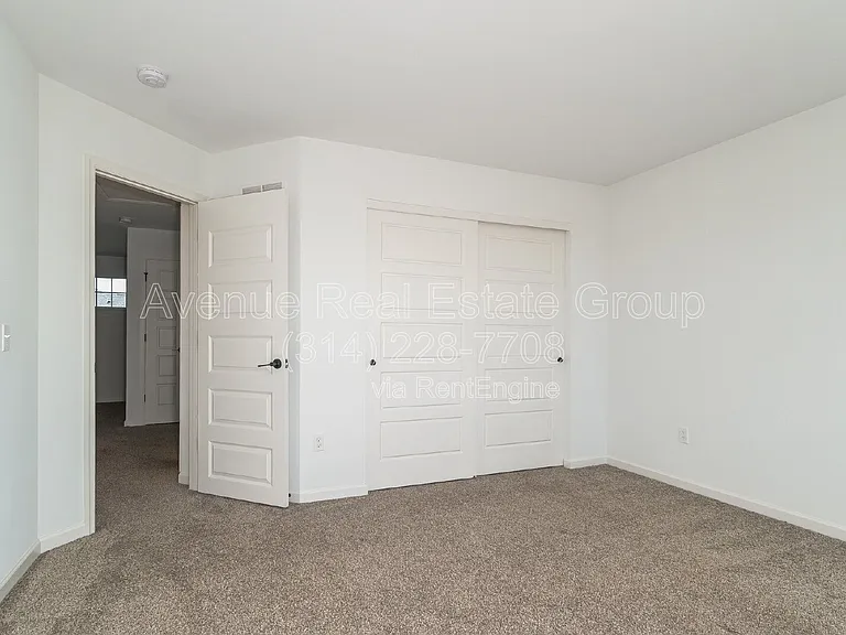 608 Highland Prairie Dr — Photo 22