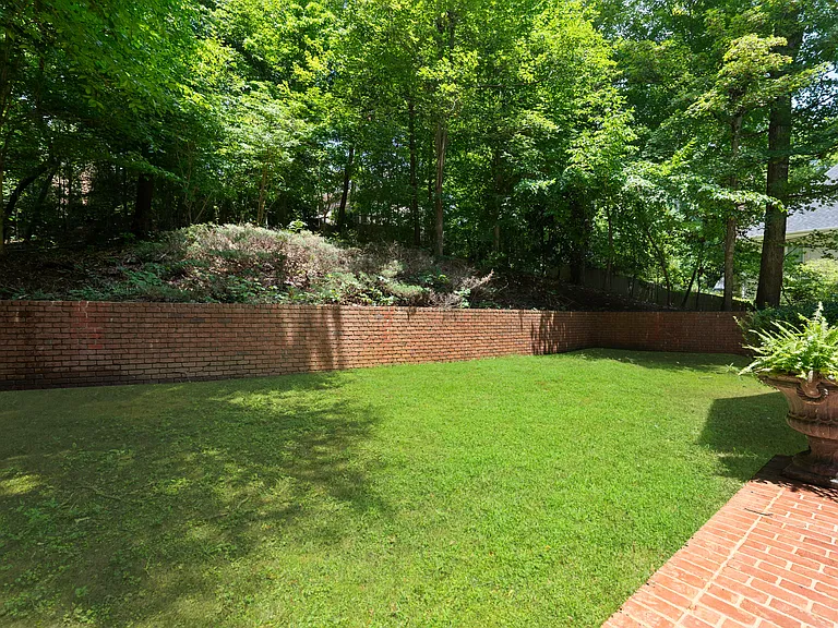 106 Birkhaven Dr — Photo 81